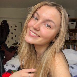 Meet your Posher, Ava